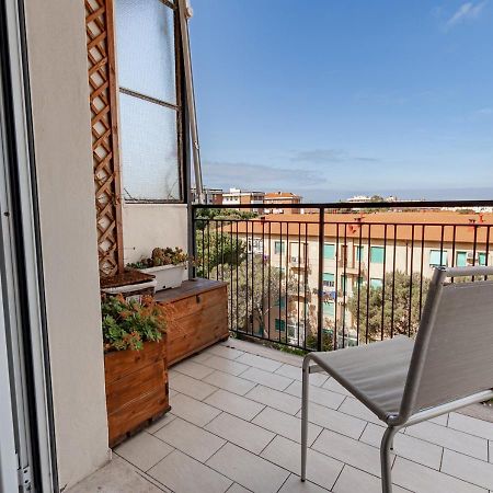Luxury House Near Train Station Appartement Livorno Buitenkant foto