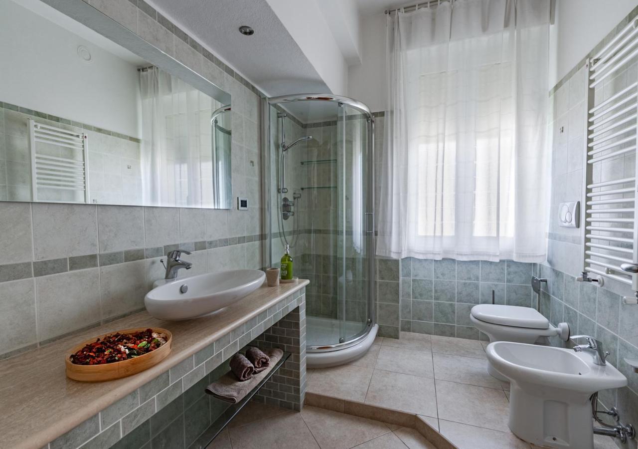 Luxury House Near Train Station Appartement Livorno Buitenkant foto