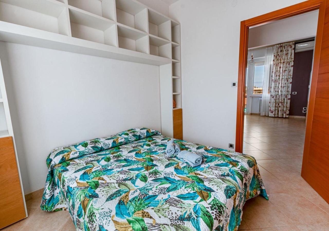 Luxury House Near Train Station Appartement Livorno Buitenkant foto