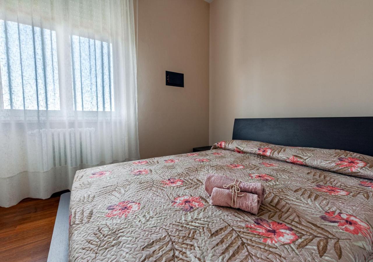 Luxury House Near Train Station Appartement Livorno Buitenkant foto